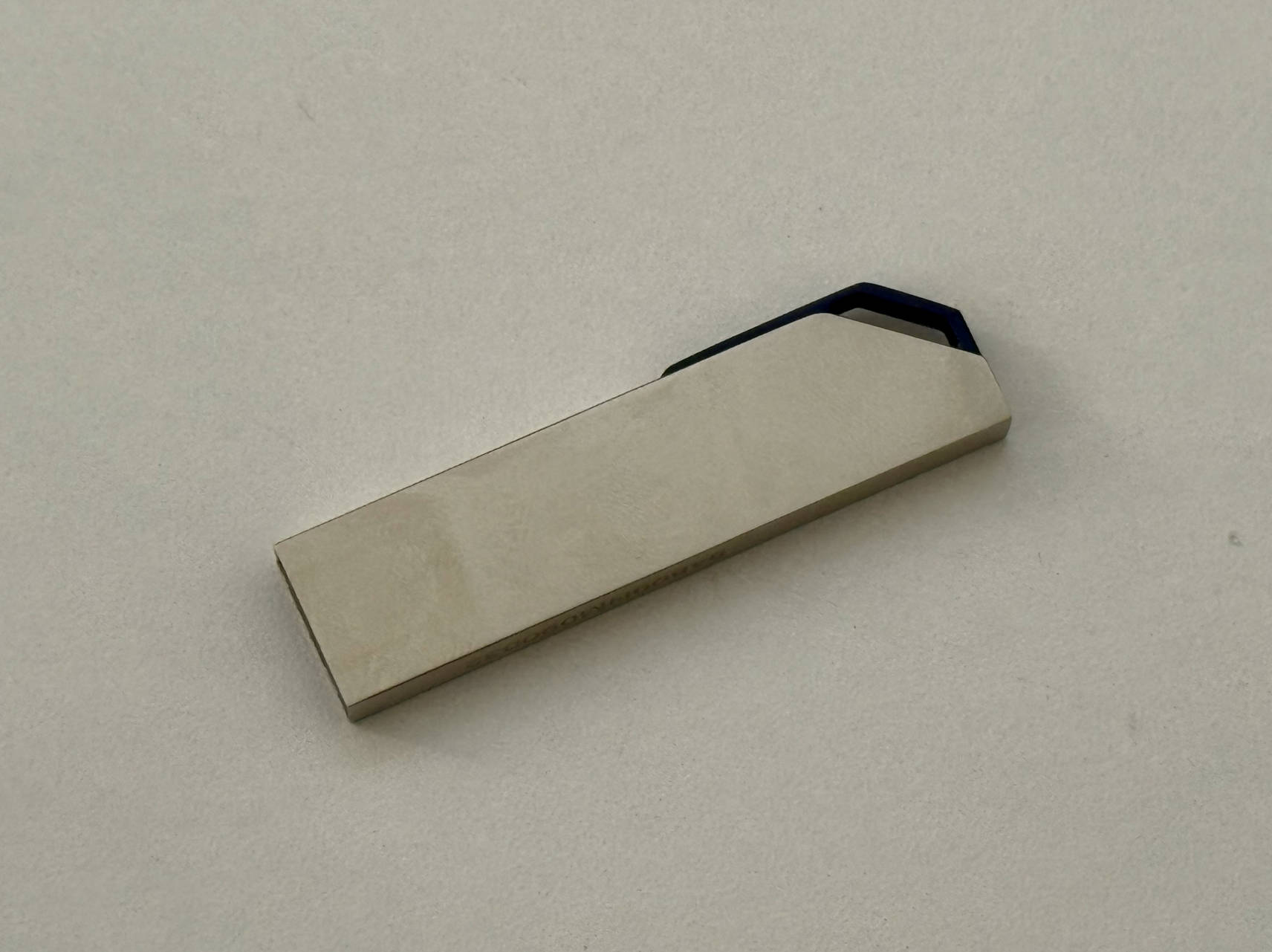 32G 大小 FAT32 格式的 U 盘 32G 大小 FAT32 格式的 U 盘